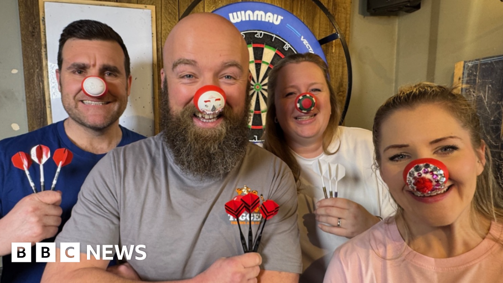 bbc.co.uk - Andrew Dawkins - BBC Radio Shropshire team in 24-hour Comic Relief darts challenge