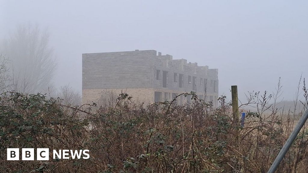 Unfinished housing estate an 'absolute eyesore'