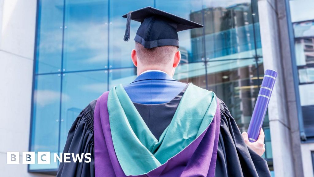 Plan 2 student loan interest rates capped at 6% in England