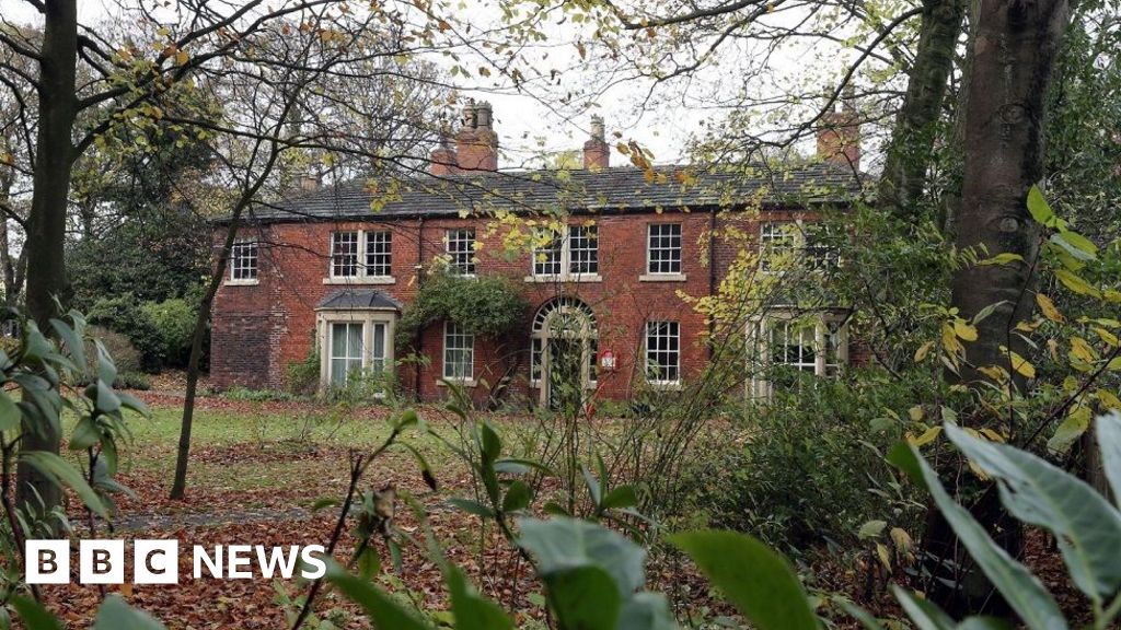 Red House Museum to Be Auctioned December 3