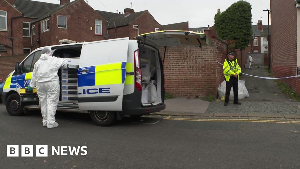 Murder Probe After Man Found Injured In Alley Dies Murder Probe After Man Found Injured In Alley Dies