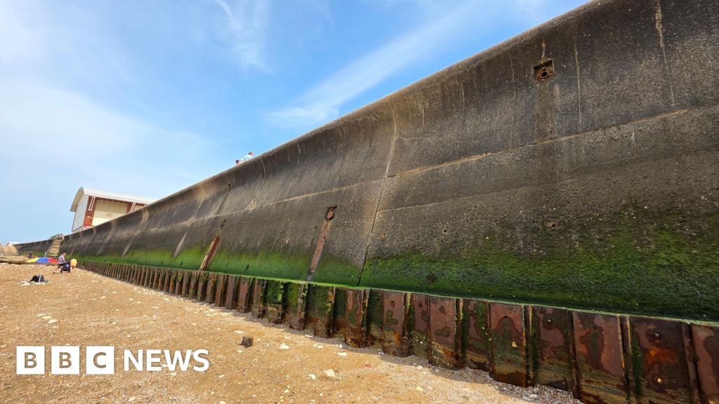 Rocks from Norway could be used to protect Hunstanton's sea wall