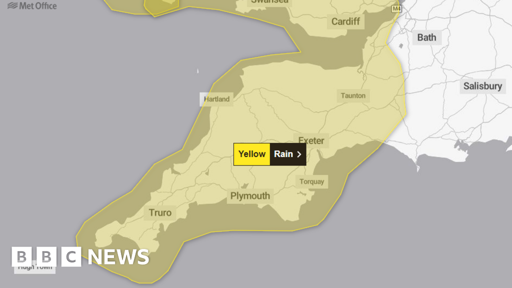 Storm Ashley brings weather warning to Devon and Cornwall