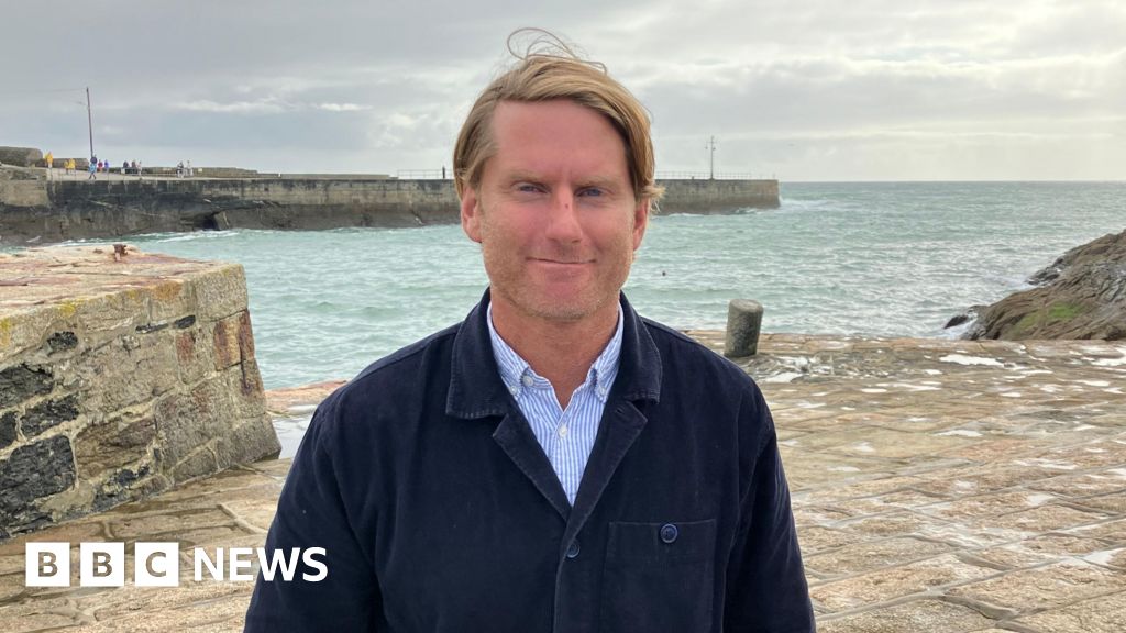 Fishermen discuss fears over trawling ban plan