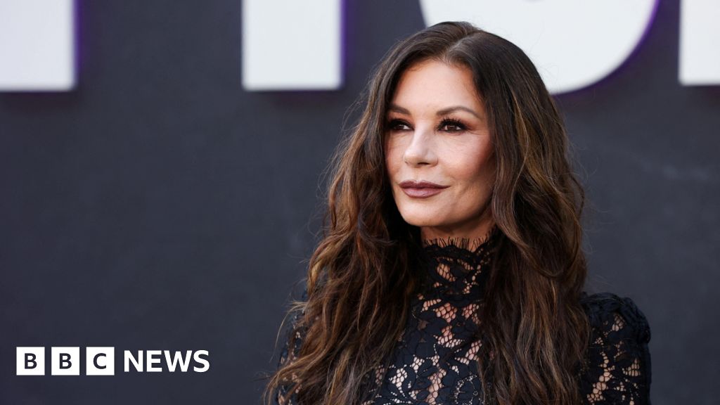 Catherine Zeta-Jones 'dipping toes' into art collecting ahead of new role