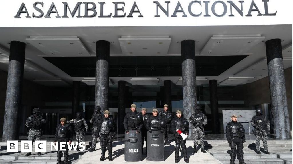 Guillermo Lasso: Ecuador's President dissolves parliament