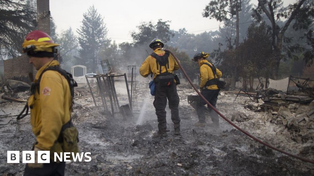 Wildfires Destroy Hundreds Of California Homes - BBC News