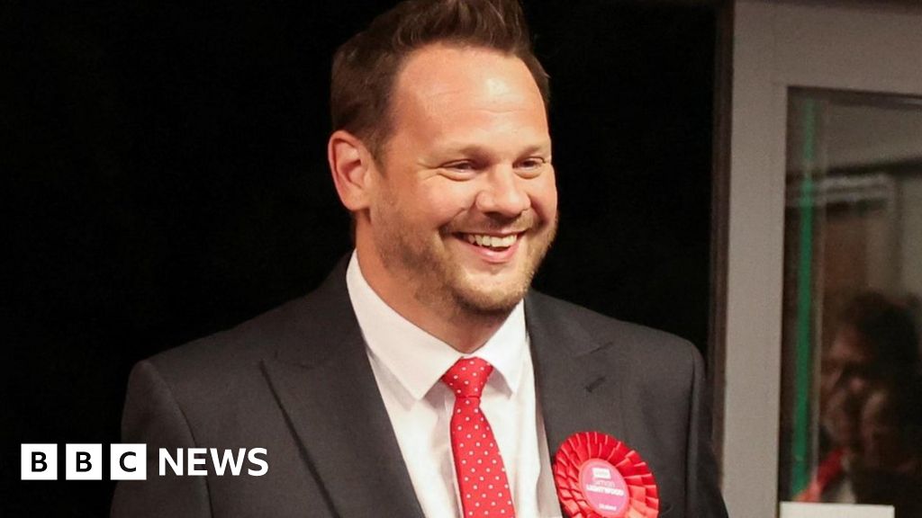 Wakefield by-election result: Labour defeat Tories to retake seat