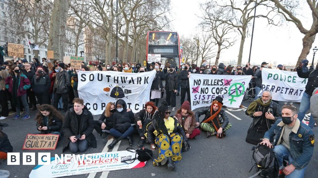 Sarah Everard: Protesters demand 'radical change' to Met Police