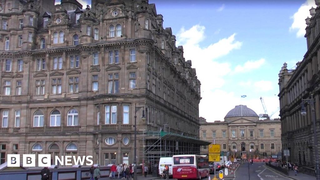 Man critical after being hit by taxi in Edinburgh