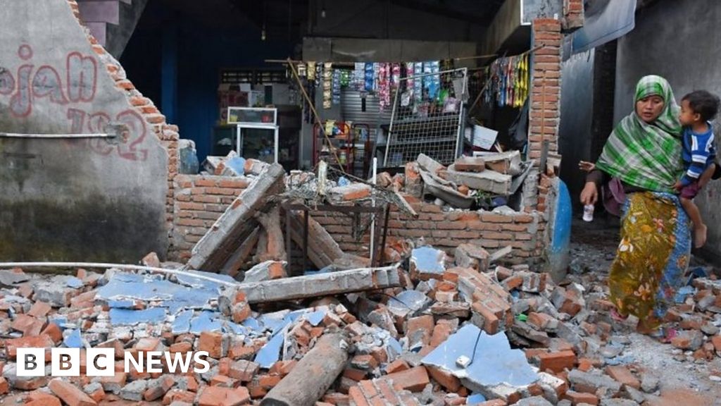 'Expect strong Lombok quake aftershocks'
