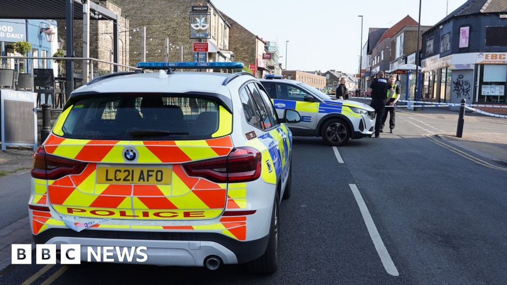 Teenager attacked in Sheffield street died from single stab wound BBC
