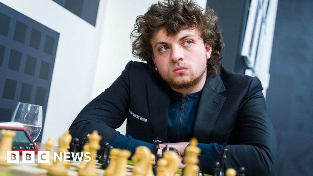 Grandmaster Bindrich, Accused of Cheating, Sues German Chess