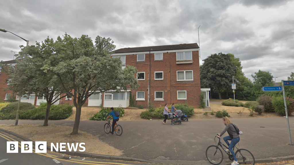 Murder probe after Hatfield flats death BBC News