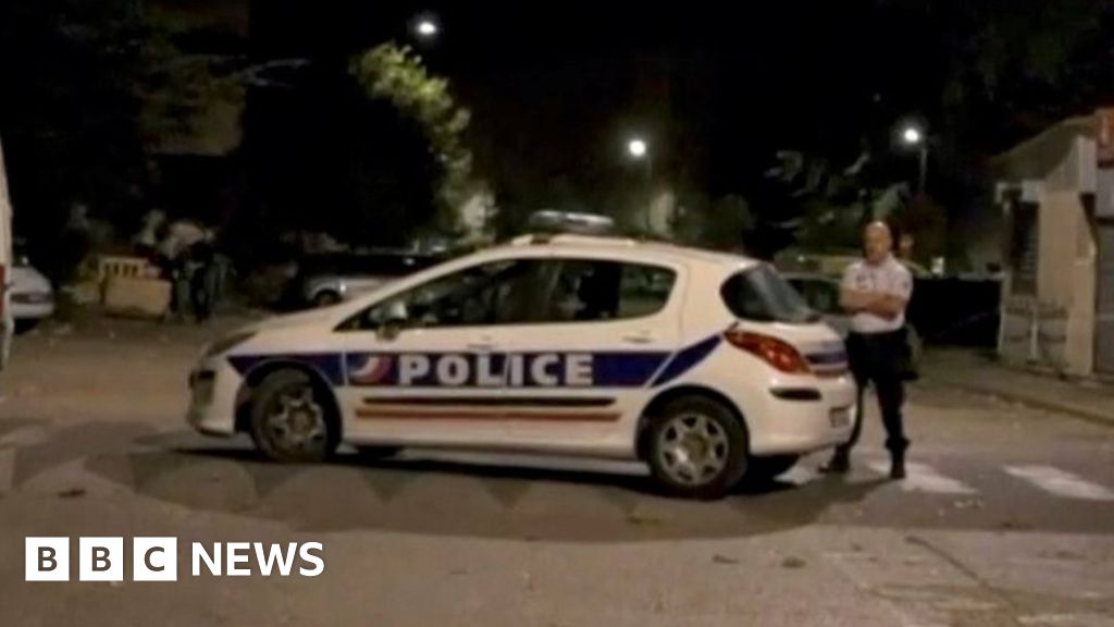 Avignon shooting Eight injured near French mosque BBC News
