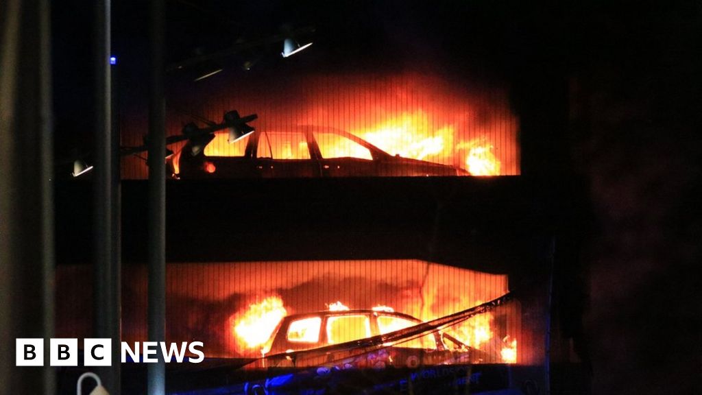 Liverpool Echo Arena car park fire destroys 1,400 vehicles - BBC News