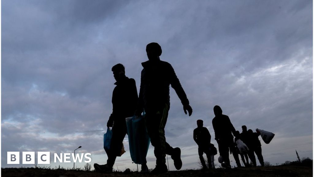 Dozens of migrants killed as boat capsizes off Syrian coast
