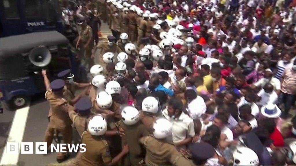 Sri Lanka: Protesters take over streets as country faces economic crisis