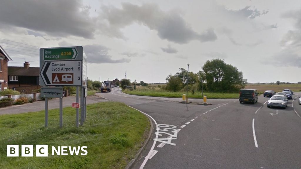 Motorcyclist arrested over Rye crash biker death - BBC News