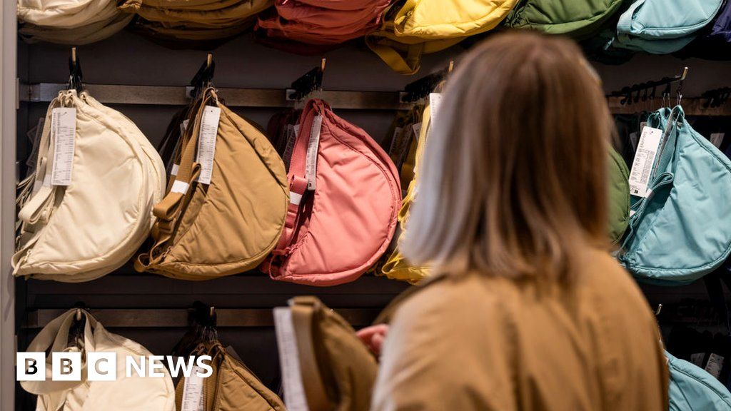 Uniqlo releases new edition of its sold out crossbody bag