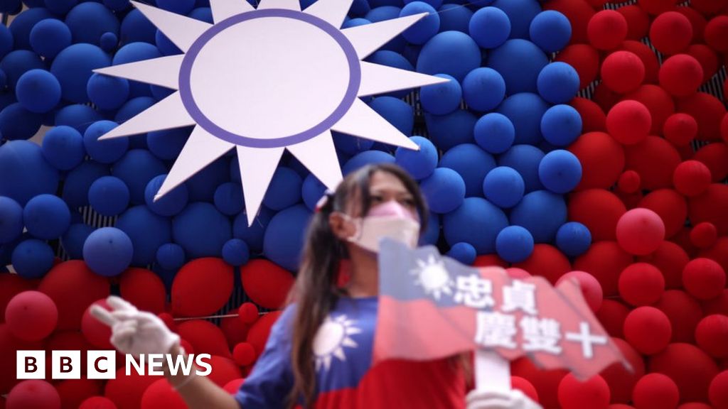 Тайван се прицелва в предполагаемите комунистически шпиони на Китай преди