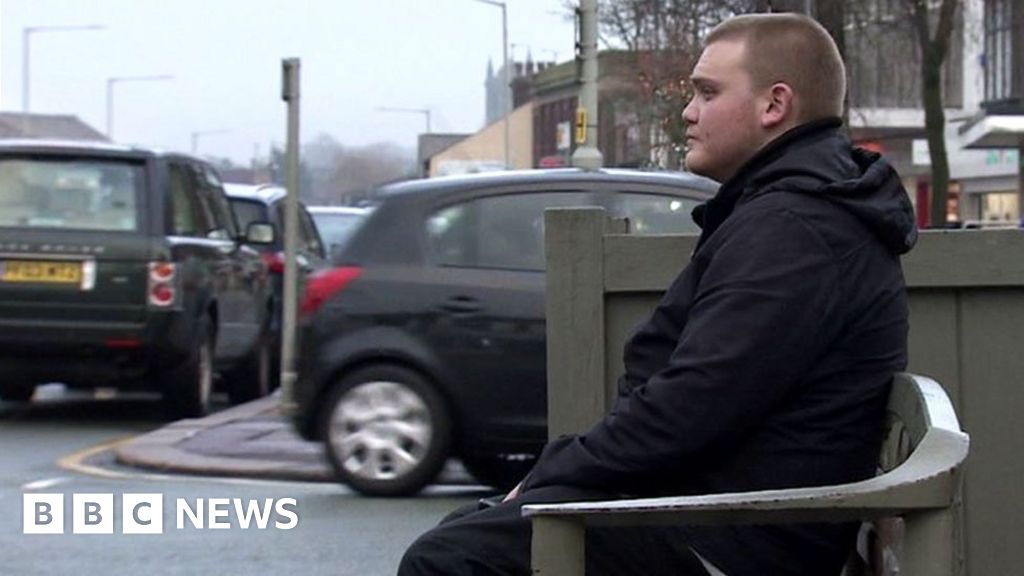 Sofa surfers The young hidden homeless BBC News