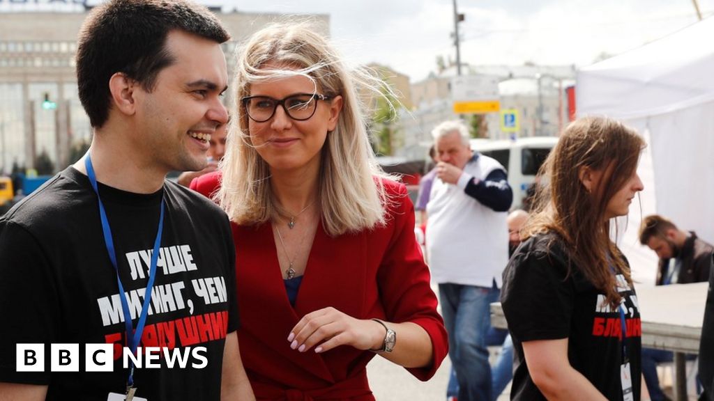 Lyubov Sobol The Woman Driving Russias Opposition Protests Bbc News