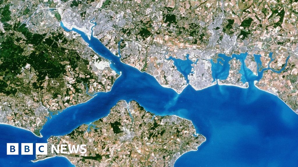 Portsmouth agrees to launch Solent Combined Authority bid - BBC News