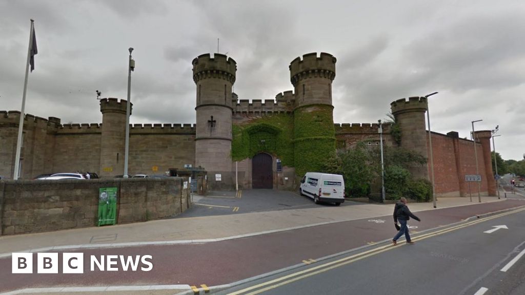 prison-smoking-ban-fuelling-hmp-leicester-violence-bbc-news