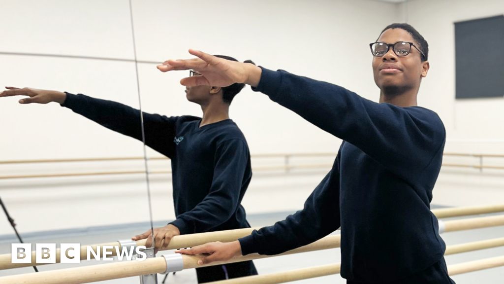 Вирусното балетно момче на Нигерия: От Лагос до елитно танцово училище