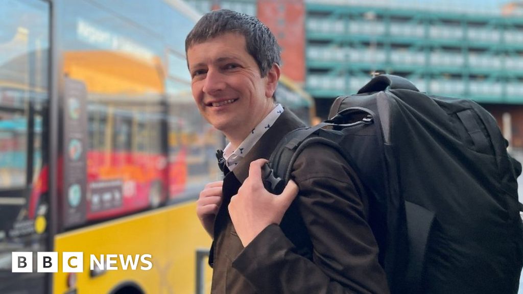 Kierowca autobusu Derby za 2 funty planuje dwuipółdniową wycieczkę do Polski
