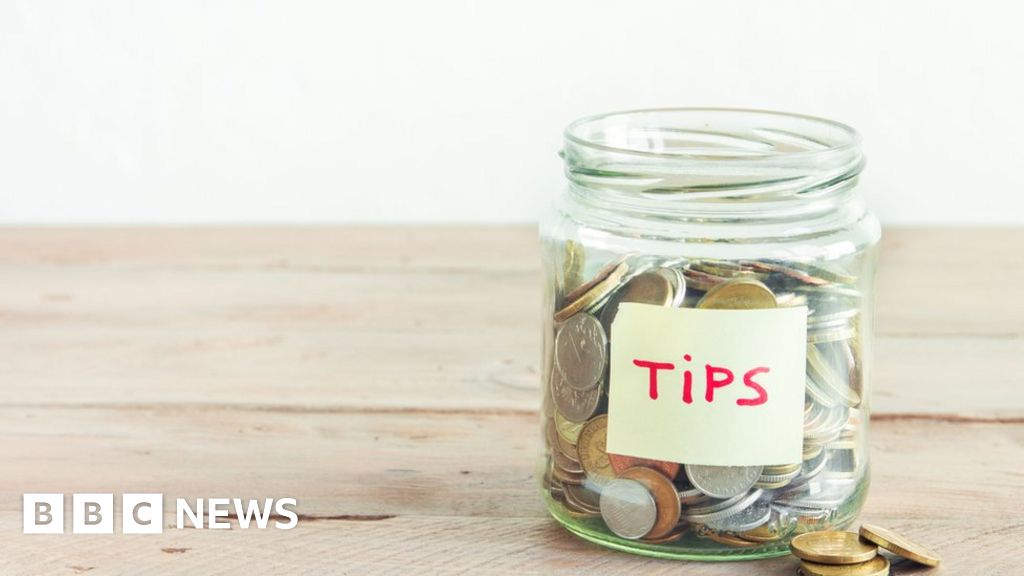 Where do your tips go? A guide to how tipping works in restaurants BBC News