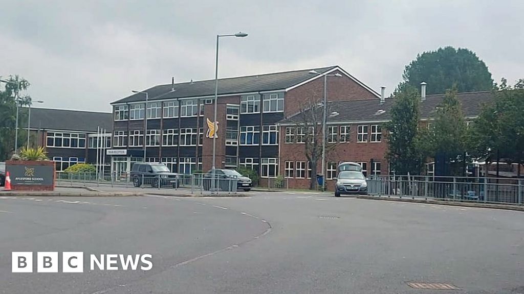 School closures Warwick secondary further delays term for most pupils