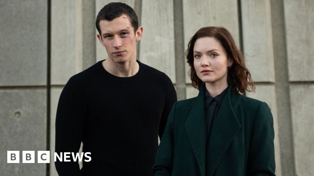 The Capture: BBC Thriller's Finale Splits Viewers And Critics - BBC News