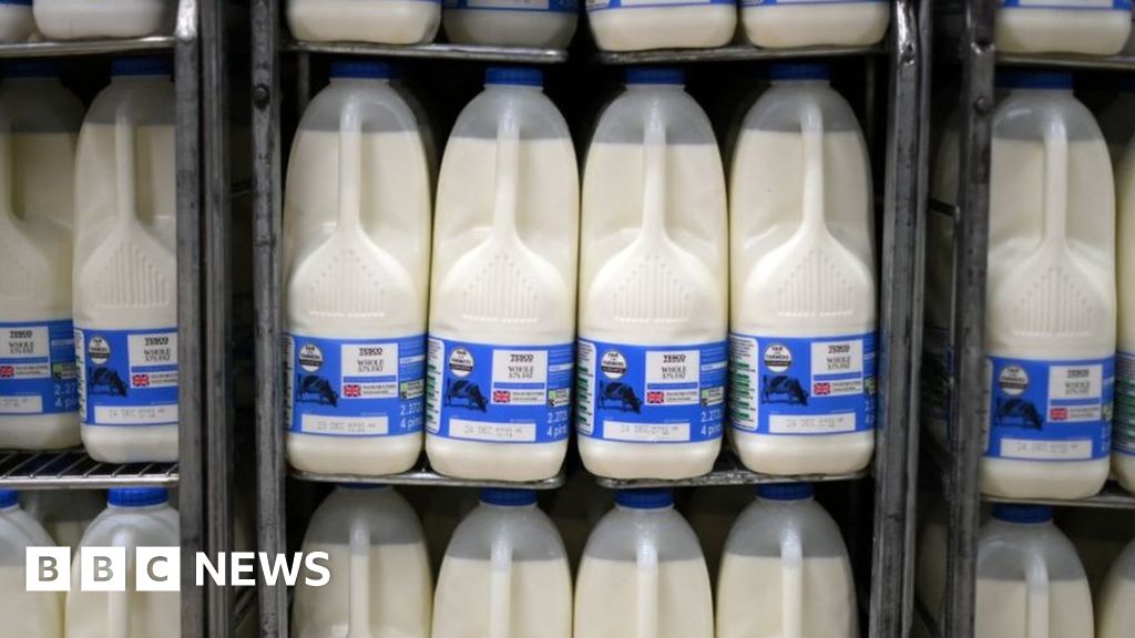 Tesco cuts milk prices after wholesale costs fall
