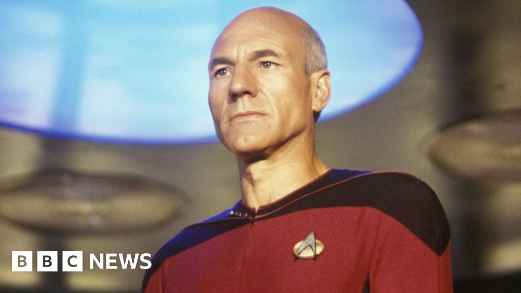 Sir Patrick Stewart To Reprise Star Trek Role Jean Luc Picard Bbc News