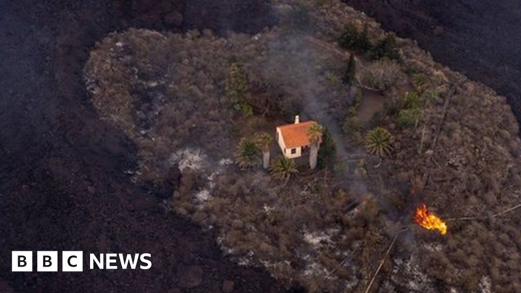 Canary Islands volcano: 'Miracle house' escapes lava