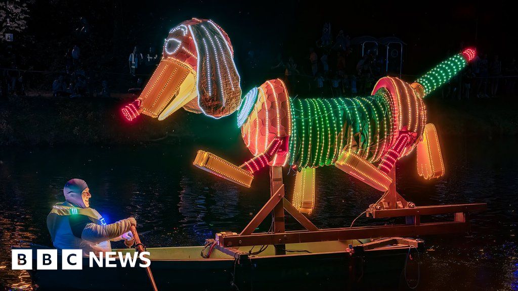 Matlock Bath Illuminations: Toy Story's Slinky is top dog 