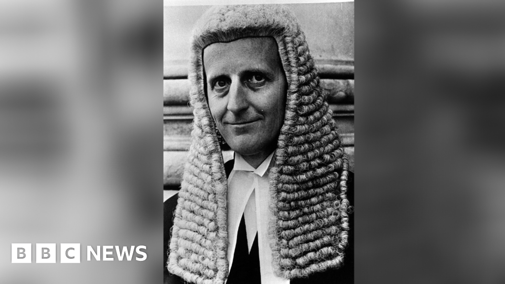 Former Lord Chief Justice Robert Carswell dies aged 88