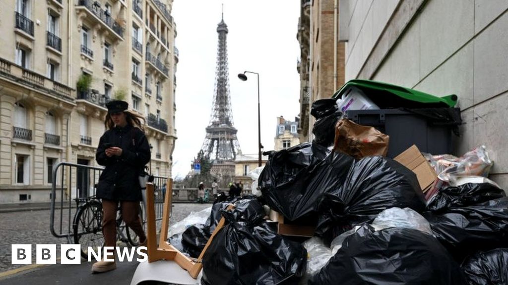 Bens französischer Schlag: Paris hält sich die Nase zu, während sich Müll anhäuft