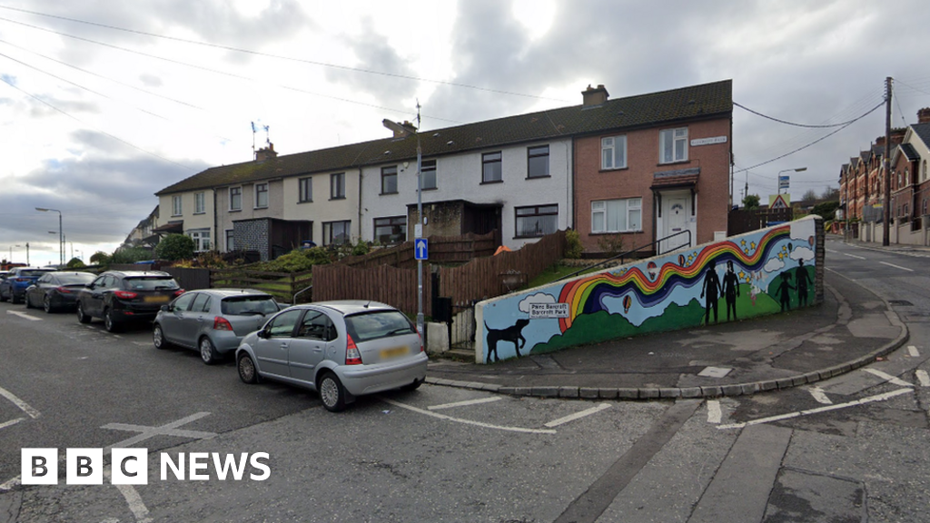 Newry Alert after suspicious object in Barcroft Park BBC News