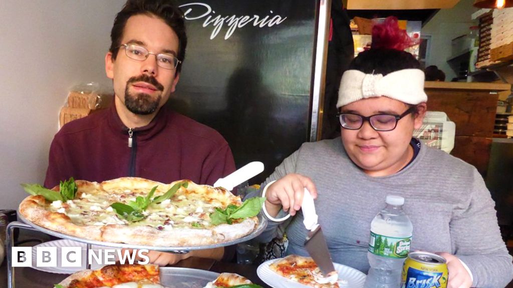 Crossing Divides: Love you. hate your food