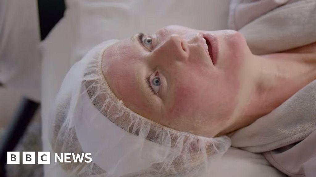 What is the science behind The Goop Lab's claims? BBC News