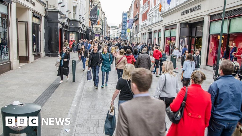 Census: Ireland’s population crosses five million mark