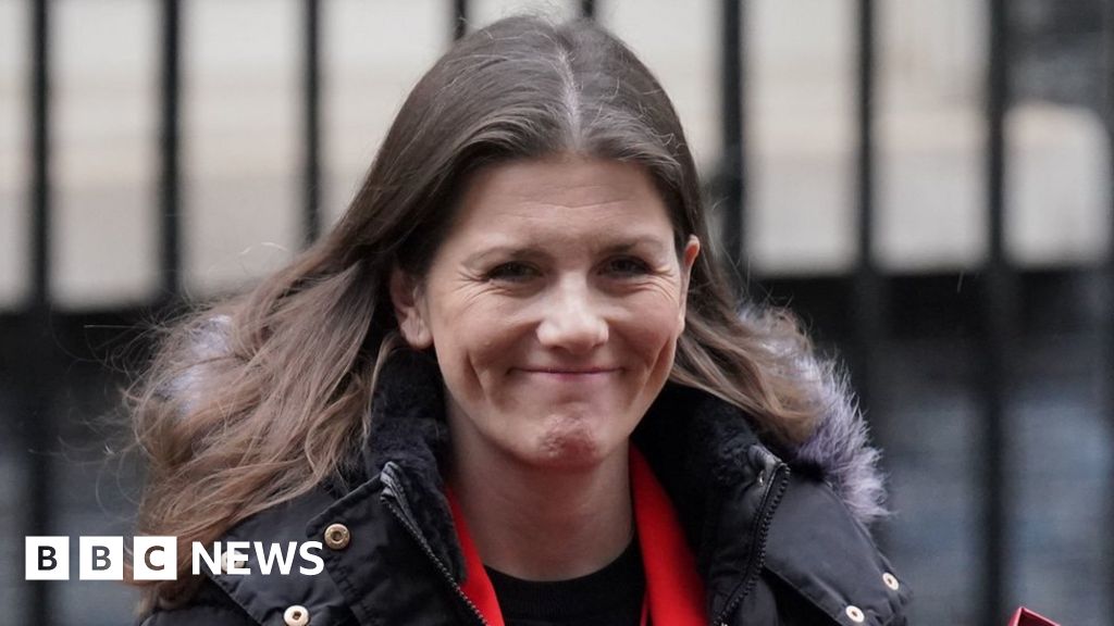 Mordaunt defends Donelan over £15,000 legal bill