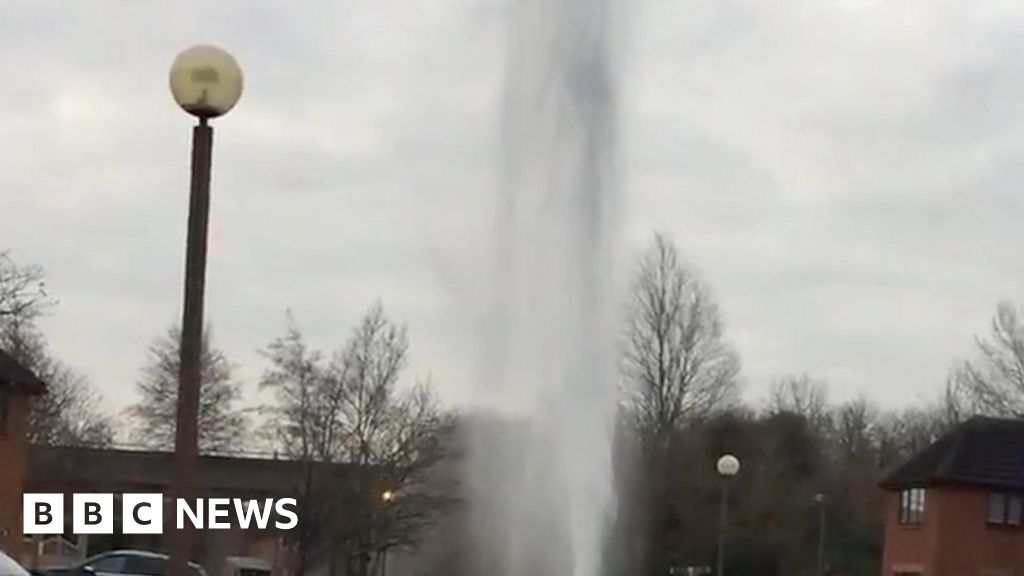 Burst pipe causes '60ft water fountain' in Milton Keynes BBC News