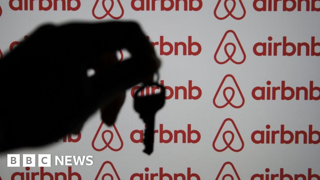 Уебсайт за настаняване Airbnb се съгласи да плати на италианските