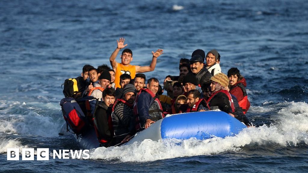 Eighteen Migrants Drown As Boat Capsizes Off Turkey Bbc News