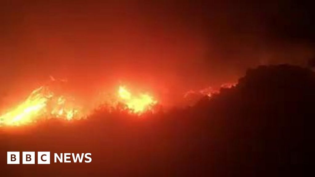 Hundreds of tonnes of waste burned in Finmere landfill - BBC News