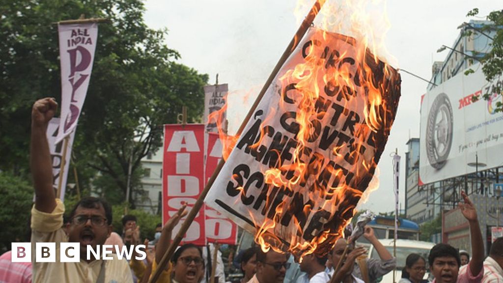 Agnipath: India strike over controversial army hiring plan